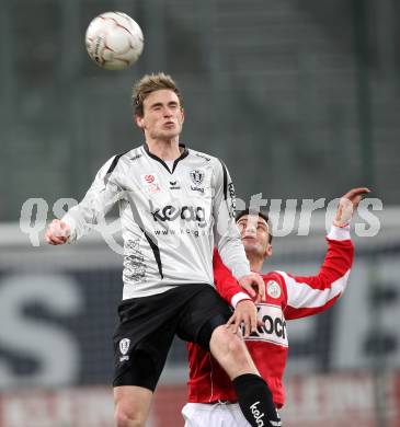 Fussball BUndesliga. SK Austria Kaernten gegen SV Mattersburg. Michael Sollbauer (Kaernten), Robert Waltner (Mattersburg). Klagenfurt, am 6.2.2010.
Foto: Kuess
---
pressefotos, pressefotografie, kuess, qs, qspictures, sport, bild, bilder, bilddatenbank