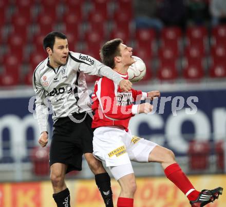 Fussball BUndesliga. SK Austria Kaernten gegen SV Mattersburg. Leonhard Kaufmann (Kaernten), Patrick Farkas (Mattersburg). Klagenfurt, am 6.2.2010.
Foto: Kuess
---
pressefotos, pressefotografie, kuess, qs, qspictures, sport, bild, bilder, bilddatenbank