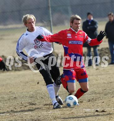 Fussball KFV Cup. Friesacher AC gegen SAK Klagenfurt. Philipp Ribitsch (Friesach), Christian Kraiger (SAK). Friesach, am 6.3.2010.
Foto: Kuess
---
pressefotos, pressefotografie, kuess, qs, qspictures, sport, bild, bilder, bilddatenbank