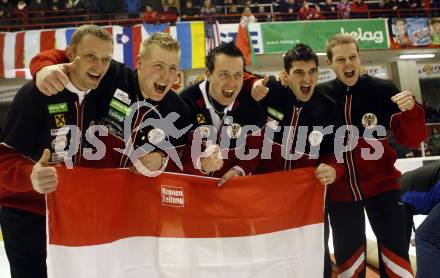 STOCKSPORT. IFI Eisstock Europameisterschaften. Teambewerb der Herren. Jubel Hans Schopf, Patrick Fischer, Andreas Schurian, Gerhard Fuchs und Matthias Taxacher (AUT). Klagenfurt am 6.3.2010
Foto: Kuess
---
pressefotos, pressefotografie, kuess, qs, qspictures, sport, bild, bilder, bilddatenbank