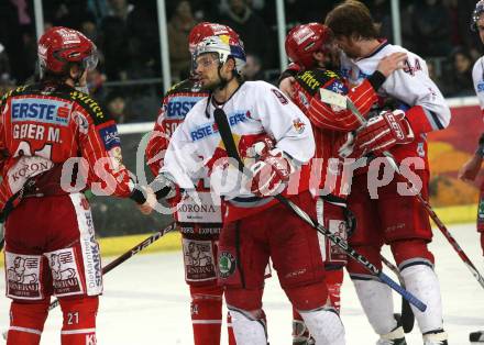 EBEL. Eishockey Bundesliga. EC Red Bull Salzburg gegen KAC. Manuel Geier, Dieter Kalt (KAC), Thomas Koch, Douglas Lynch (Salzburg). Salzburg, am 7.3.2010.
Foto: Kuess 

---
pressefotos, pressefotografie, kuess, qs, qspictures, sport, bild, bilder, bilddatenbank