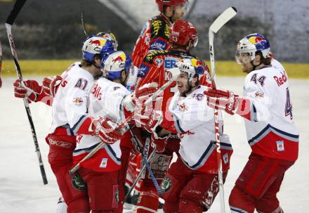 EBEL. Eishockey Bundesliga. EC Red Bull Salzburg gegen KAC. Torjubel Salzburg. Salzburg, am 7.3.2010.
Foto: Kuess 

---
pressefotos, pressefotografie, kuess, qs, qspictures, sport, bild, bilder, bilddatenbank