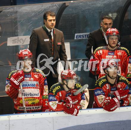 EBEL. Eishockey Bundesliga. EC Red Bull Salzburg gegen KAC. Enttaeuscht KAC. Salzburg, am 7.3.2010.
Foto: Kuess 

---
pressefotos, pressefotografie, kuess, qs, qspictures, sport, bild, bilder, bilddatenbank