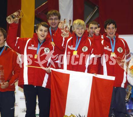 STOCKSPORT. IFI Eisstock Europameisterschaften. U 16 Teambewerb der Herren. Siegerehrung. Oesterreich mit Benjamin Fillafer (vorne rechts) (AUT). Klagenfurt am 6.3.2010
Foto: Kuess
---
pressefotos, pressefotografie, kuess, qs, qspictures, sport, bild, bilder, bilddatenbank