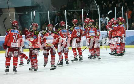 EBEL. Eishockey Bundesliga. EC Red Bull Salzburg gegen KAC. Die KAC Spieler verabschieden sich von den Fans. Salzburg, am 7.3.2010.
Foto: Kuess 

---
pressefotos, pressefotografie, kuess, qs, qspictures, sport, bild, bilder, bilddatenbank