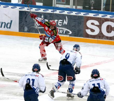 Eishockey. Kaerntner Freiluftderby.  KAC gegen VSV. Jeffrey Tory. Klagenfurt, 8.1.2010.
Foto: Kuess
---
pressefotos, pressefotografie, kuess, qs, qspictures, sport, bild, bilder, bilddatenbank