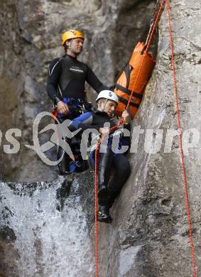 EBEL. Eishockey Bundesliga. Teambuilding KAC. Jeffrey Tory. Rafting. Lienz, am 1.9.2008.
Foto: Kuess
---
pressefotos, pressefotografie, kuess, qs, qspictures, sport, bild, bilder, bilddatenbank