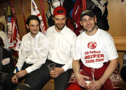 Eishockey Bundesliga. KAC gegen Salzburg. Meisterfeier. Jeffrey Tory. Hannes Enzenhofer, Christoph Brandner. Klagenfurt, 5.4.2009.
Foto: Kuess
---
pressefotos, pressefotografie, kuess, qs, qspictures, sport, bild, bilder, bilddatenbank