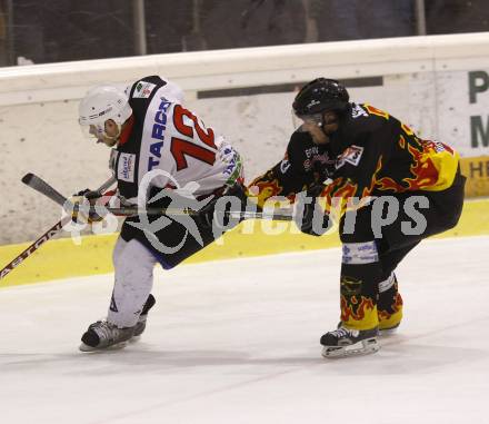 Eishockey Carinthian Hockey League CHL. EC Tarco Woelfe Klagenfurt gegen EC SV Spittal. Daniel Reiter (Tarco),Jaromir Smatrala (Spittal). Klagenfurt, am 9.3.2010.
Foto: Kuess
---
pressefotos, pressefotografie, kuess, qs, qspictures, sport, bild, bilder, bilddatenbank