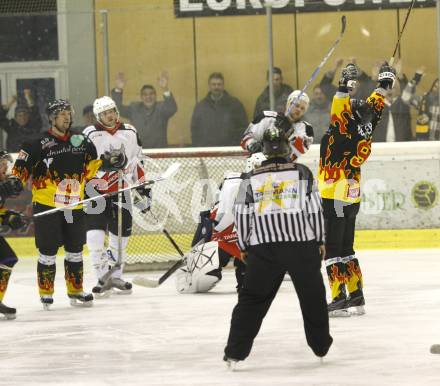 Eishockey Carinthian Hockey League CHL.  EC Tarco Woelfe Klagenfurt gegen EC SV Spittal. Jubel (Spittal). Klagenfurt, am 9.3.2010.
Foto: Kuess

---
pressefotos, pressefotografie, kuess, qs, qspictures, sport, bild, bilder, bilddatenbank