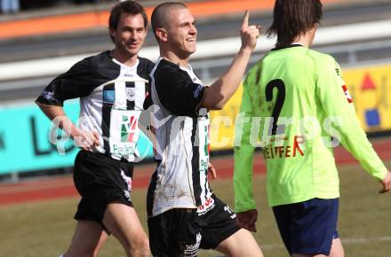 Fussball. Regionalliga. WAC/St. Andrae gegen SV Bad Aussee.  Torjubel Stefan Korepp (WAC/St. Andrae). Wolfsberg, 13.3.2010. 
Foto: Kuess

---
pressefotos, pressefotografie, kuess, qs, qspictures, sport, bild, bilder, bilddatenbank