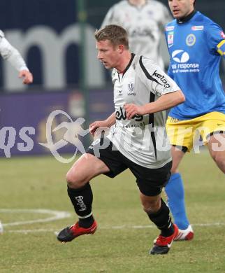 Fussball Stiegl OEFB Cup. SK Austria Kaernten gegen Fernwaerme Vienna. Thomas Riedl (Kaernten). Klagenfurt, am 9.3.2010.
Foto: Kuess
---
pressefotos, pressefotografie, kuess, qs, qspictures, sport, bild, bilder, bilddatenbank