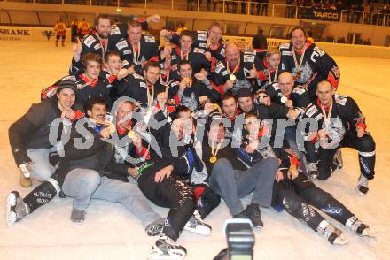 Eishockey Carinthian Hockey League CHL.  EC SV Spittal gegen EC Tarco Woelfe Klagenfurt.  Jubel (Tarco). Spittal, am 13.3.2010.
Foto: Kuess

---
pressefotos, pressefotografie, kuess, qs, qspictures, sport, bild, bilder, bilddatenbank