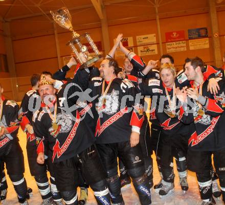 Eishockey Carinthian Hockey League CHL.  EC SV Spittal gegen EC Tarco Woelfe Klagenfurt.  Jubel (Tarco). Spittal, am 13.3.2010.
Foto: Kuess

---
pressefotos, pressefotografie, kuess, qs, qspictures, sport, bild, bilder, bilddatenbank