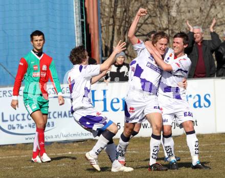 Fussball Regionalliga. SAK gegen Wels. Torjubel Grega Triplat, Samo Olpi, Darjan Aleksic (SAK). Klagenfurt, 14.3.2010.
Foto: Kuess
---
pressefotos, pressefotografie, kuess, qs, qspictures, sport, bild, bilder, bilddatenbank