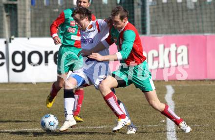 Fussball Regionalliga. SAK gegen Wels. Grega Triplat (SAK), Roidinger Mathias  (Wels). Klagenfurt, 14.3.2010.
Foto: Kuess
---
pressefotos, pressefotografie, kuess, qs, qspictures, sport, bild, bilder, bilddatenbank