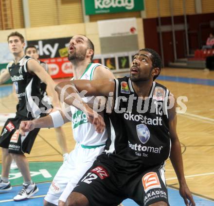 Basketball Bundesliga. Woerthersee Piraten gegen Guessing Knights.  Joachim Buggelsheim (Piraten), Marcus Heard  (Guessing Knights). Klagenfurt, 14.3.2010.
Foto:  Kuess

---
pressefotos, pressefotografie, kuess, qs, qspictures, sport, bild, bilder, bilddatenbank