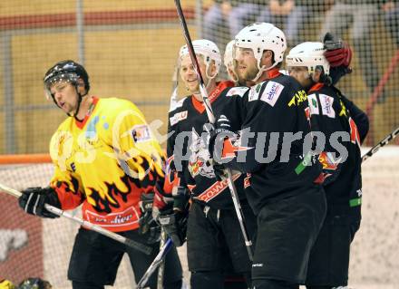 Eishockey Carinthian Hockey League CHL.  EC SV Spittal gegen EC Tarco Woelfe Klagenfurt.  Jubel (Tarco). Spittal, am 13.3.2010.
Foto: Kuess

---
pressefotos, pressefotografie, kuess, qs, qspictures, sport, bild, bilder, bilddatenbank