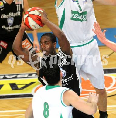 Basketball Bundesliga. Woerthersee Piraten gegen Guessing Knights.  Frank Richards (Guessing Knights). Klagenfurt, 14.3.2010.
Foto:  Kuess

---
pressefotos, pressefotografie, kuess, qs, qspictures, sport, bild, bilder, bilddatenbank