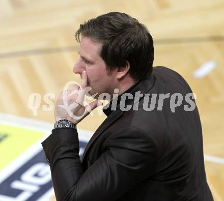 Basketball Bundesliga. Woerthersee Piraten gegen Guessing Knights.  Trainer Gerald Vogler  (Guessing Knights). Klagenfurt, 14.3.2010.
Foto:  Kuess

---
pressefotos, pressefotografie, kuess, qs, qspictures, sport, bild, bilder, bilddatenbank