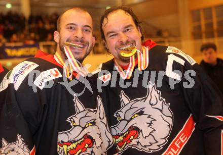 Eishockey Carinthian Hockey League CHL.  EC SV Spittal gegen EC Tarco Woelfe Klagenfurt.  Jubel Manuel Ferrara, Bruno Tarmann (Tarco). Spittal, am 13.3.2010.
Foto: Kuess

---
pressefotos, pressefotografie, kuess, qs, qspictures, sport, bild, bilder, bilddatenbank