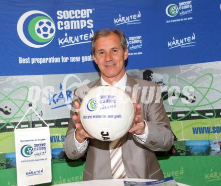 Soccer camps Kaernten. Landesrat Josef Martinz. Klagenfurt, 14.3.2009.
Foto: Kuess
---
pressefotos, pressefotografie, kuess, qs, qspictures, sport, bild, bilder, bilddatenbank