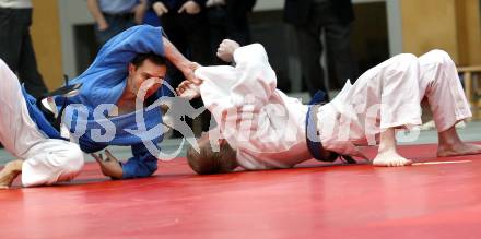 Judo. Kaerntner Meisterschaften. (+60kg - 66kg). Philipp Hinteregger, Robert Niehoff. Feldkirchen, 14. 3. 2010.
Foto: Kuess
---
pressefotos, pressefotografie, kuess, qs, qspictures, sport, bild, bilder, bilddatenbank