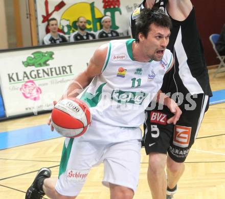 Basketball Bundesliga. Woerthersee Piraten gegen Guessing Knights.   Samo Grum (Piraten). Klagenfurt, 14.3.2010.
Foto:  Kuess

---
pressefotos, pressefotografie, kuess, qs, qspictures, sport, bild, bilder, bilddatenbank