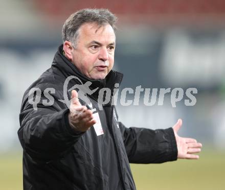 Fussball Stiegl OEFB Cup. SK Austria Kaernten gegen Fernwaerme Vienna. Trainer Joze Prelogar (Kaernten). Klagenfurt, am 9.3.2010.
Foto: Kuess
---
pressefotos, pressefotografie, kuess, qs, qspictures, sport, bild, bilder, bilddatenbank