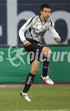 Fussball Bundesliga. SK Austria Kaernten gegen SV Josko Ried. Luka Elsner (Kaernten). Klagenfurt, am 20.3.2010.
Foto: Kuess
---
pressefotos, pressefotografie, kuess, qs, qspictures, sport, bild, bilder, bilddatenbank