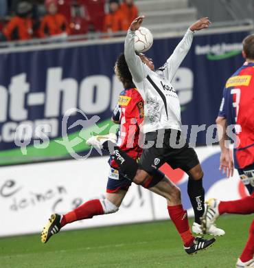 Fussball Bundesliga. SK Austria Kaernten gegen SK Rapid Wien. Sandro Ferreira Da Silva (Kaernten), Soma Ragnvald (Rapid). Klagenfurt, am 27.3.2010.
Foto: Kuess
---
pressefotos, pressefotografie, kuess, qs, qspictures, sport, bild, bilder, bilddatenbank