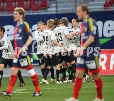 Fussball Bundesliga. SK Austria Kaernten gegen SK Rapid Wien. Torjubel (Kaernten). Klagenfurt, am 27.3.2010.
Foto: Kuess
---
pressefotos, pressefotografie, kuess, qs, qspictures, sport, bild, bilder, bilddatenbank