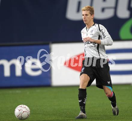 Fussball Bundesliga. SK Austria Kaernten gegen SK Rapid Wien. Thomas Hinum (Kaernten). Klagenfurt, am 27.3.2010.
Foto: Kuess
---
pressefotos, pressefotografie, kuess, qs, qspictures, sport, bild, bilder, bilddatenbank