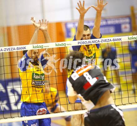 Volleyball. MEVZA. SK Aich/Dob gegen hotVolleys. SMUC Tomislav, KENDEROV Ivo (Aich/Dob). Prevalje, 27.3.2010.
Foto: Kuess 

---
pressefotos, pressefotografie, kuess, qs, qspictures, sport, bild, bilder, bilddatenbank