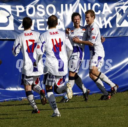 Fussball Regionalliga. SAK gegen Flavia Solva. Torjubel Darjan Aleksic (SAK). Klagenfurt, am 27.3.2010.
Foto: Kuess
---
pressefotos, pressefotografie, kuess, qs, qspictures, sport, bild, bilder, bilddatenbank