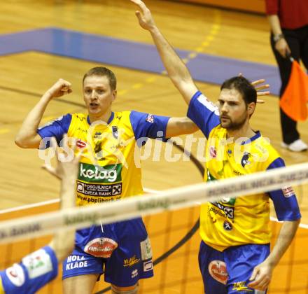 Volleyball. MEVZA. SK Aich/Dob gegen hotVolleys. Jubel SANKO Aleksey, SLATINSEK David (Aich/Dob). Prevalje, 27.3.2010.
Foto: Kuess 

---
pressefotos, pressefotografie, kuess, qs, qspictures, sport, bild, bilder, bilddatenbank