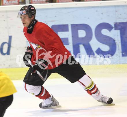 Eishockey. Training Nationalteam Oesterreich. Thomas Raffl (Lulea). Klagenfurt, am 29.3.2010.
Foto: Kuess
---
pressefotos, pressefotografie, kuess, qs, qspictures, sport, bild, bilder, bilddatenbank