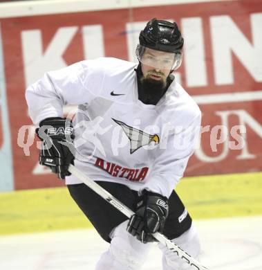 Eishockey. Training Nationalteam Oesterreich. Markus Peintner (Graz 99ers). Klagenfurt, am 29.3.2010.
Foto: Kuess
---
pressefotos, pressefotografie, kuess, qs, qspictures, sport, bild, bilder, bilddatenbank