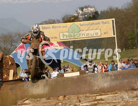 Motorsport, Austrian Cross Country. ACC. Enduro. Siegi Bauer. 
Mairist, am 1.5.2009.
Foto: Kuess

---
pressefotos, pressefotografie, kuess, qs, qspictures, sport, bild, bilder, bilddatenbank