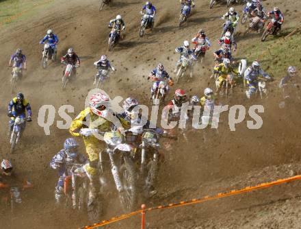 Motorsport, Austrian Cross Country. ACC. Enduro. Start. 
Mairist, am 1.5.2009.
Foto: Kuess

---
pressefotos, pressefotografie, kuess, qs, qspictures, sport, bild, bilder, bilddatenbank