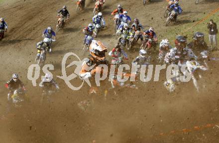 Motorsport, Austrian Cross Country. ACC. Enduro. Start. 
Mairist, am 1.5.2009.
Foto: Kuess

---
pressefotos, pressefotografie, kuess, qs, qspictures, sport, bild, bilder, bilddatenbank