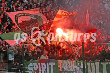 Fussball. OEFB Stiegl Cup. SK Austria Kelag Kaernten  gegen Rapid Wien. Rapid Fans. Klagenfurt, 31.3.2010. 
Foto: Kuess

---
pressefotos, pressefotografie, kuess, qs, qspictures, sport, bild, bilder, bilddatenbank