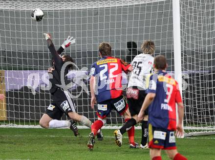 Fussball. OEFB Stiegl Cup. SK Austria Kelag Kaernten  gegen Rapid Wien. 3:2 durch Stefan Hierlaender (Austria Kaernten). Klagenfurt, 31.3.2010. 
Foto: Kuess

---
pressefotos, pressefotografie, kuess, qs, qspictures, sport, bild, bilder, bilddatenbank