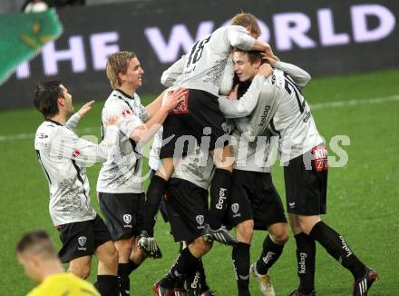 Fussball. OEFB Stiegl Cup. SK Austria Kelag Kaernten  gegen Rapid Wien. Jubel Austria Kaernten. Klagenfurt, 31.3.2010. 
Foto: Kuess

---
pressefotos, pressefotografie, kuess, qs, qspictures, sport, bild, bilder, bilddatenbank