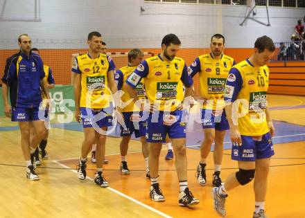 Volleyball. AVL-Halbfinale. SK Posojilnica Aich/Dob gegen hotVolleys. Enttaeuscht (Aich/Dob). Prevalje, 1.4.2010
Foto: Kuess 

---
pressefotos, pressefotografie, kuess, qs, qspictures, sport, bild, bilder, bilddatenbank