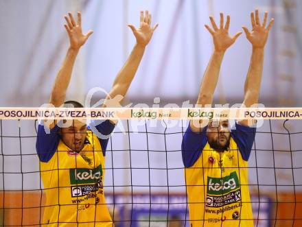 Volleyball. AVL-Halbfinale. SK Posojilnica Aich/Dob gegen hotVolleys. KENDEROV Ivo, SLATINSEK David (Aich/Dob). Prevalje, 1.4.2010
Foto: Kuess 

---
pressefotos, pressefotografie, kuess, qs, qspictures, sport, bild, bilder, bilddatenbank