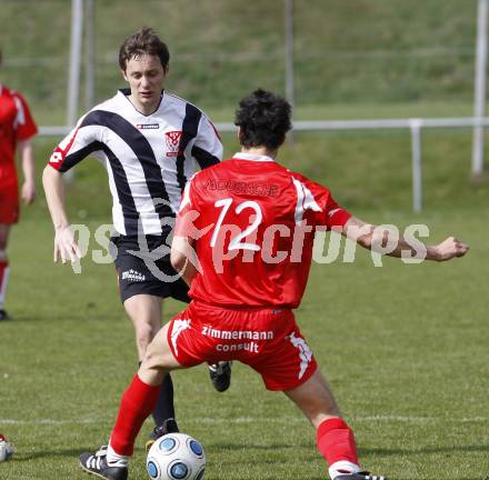 Fussball. Unterliga West. ESV Admira Villach gegen ATUS Noetsch. Stattmann Christoph (Admira), Jost Vasco (Noetsch). Villach, 3.4.2010.
Foto: Kuess

---
pressefotos, pressefotografie, kuess, qs, qspictures, sport, bild, bilder, bilddatenbank