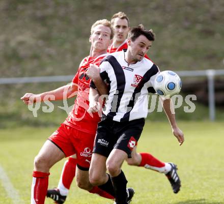 Fussball. Unterliga West. ESV Admira Villach gegen ATUS Noetsch. Loitsch Andreas (Admira), Bachlechner Markus (Noetsch). Villach, 3.4.2010.
Foto: Kuess

---
pressefotos, pressefotografie, kuess, qs, qspictures, sport, bild, bilder, bilddatenbank