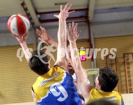 Basketball Bundesliga. Woerthersee Piraten gegen UBC St. Poelten.  Samo Grum, (Piraten),  Martin Kohlmaier  (UBC St. Poelten). Klagenfurt, 3.4.2010.
Foto:  Kuess

---
pressefotos, pressefotografie, kuess, qs, qspictures, sport, bild, bilder, bilddatenbank