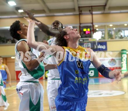 Basketball Bundesliga. Woerthersee Piraten gegen UBC St. Poelten.  Samuel Bachlechner, Phil McCandies, (Piraten), Thomas Schreiner  (UBC St. Poelten). Klagenfurt, 3.4.2010.
Foto:  Kuess

---
pressefotos, pressefotografie, kuess, qs, qspictures, sport, bild, bilder, bilddatenbank